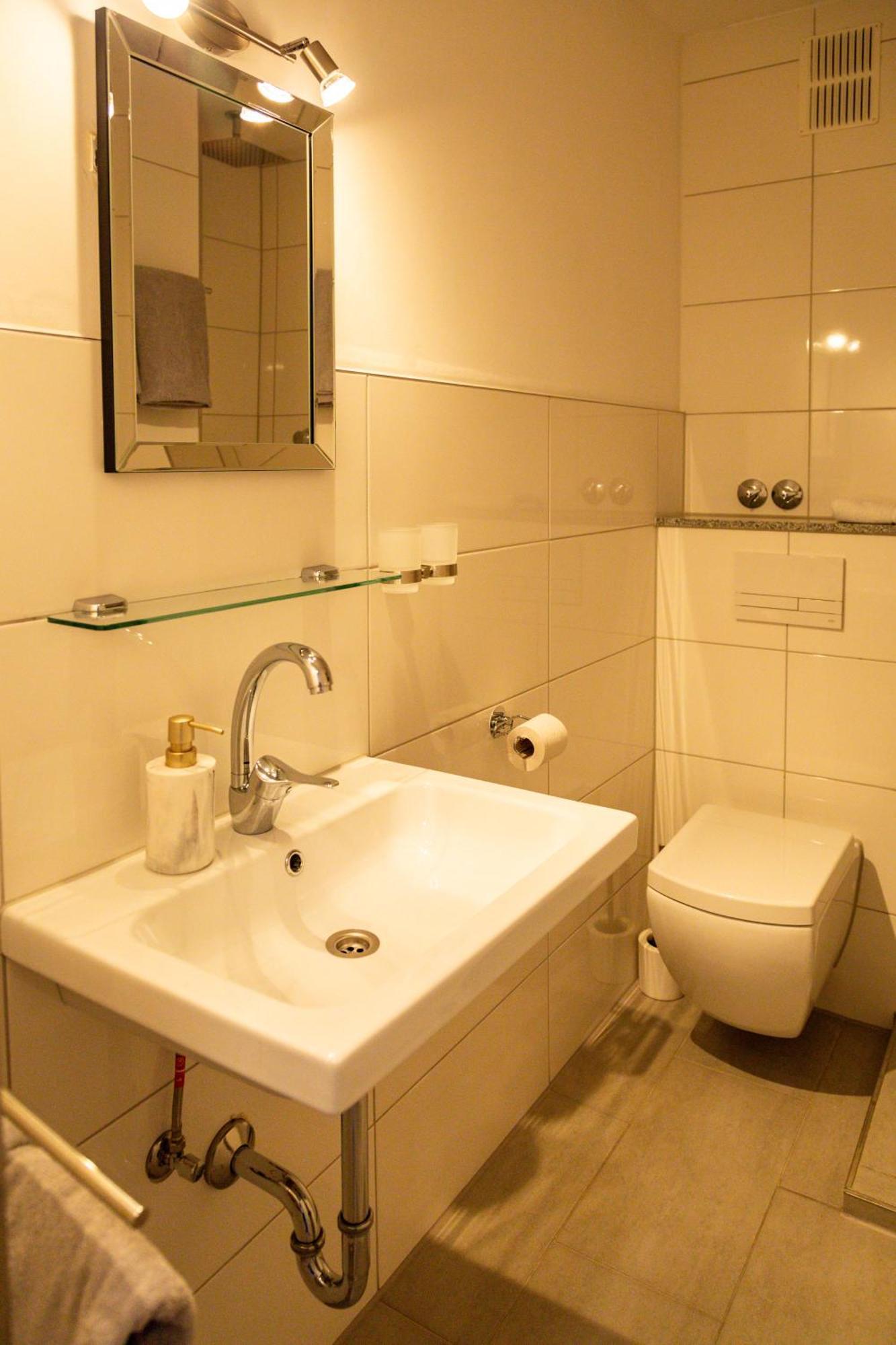 Hotel Schmidt Garni إسن المظهر الخارجي الصورة