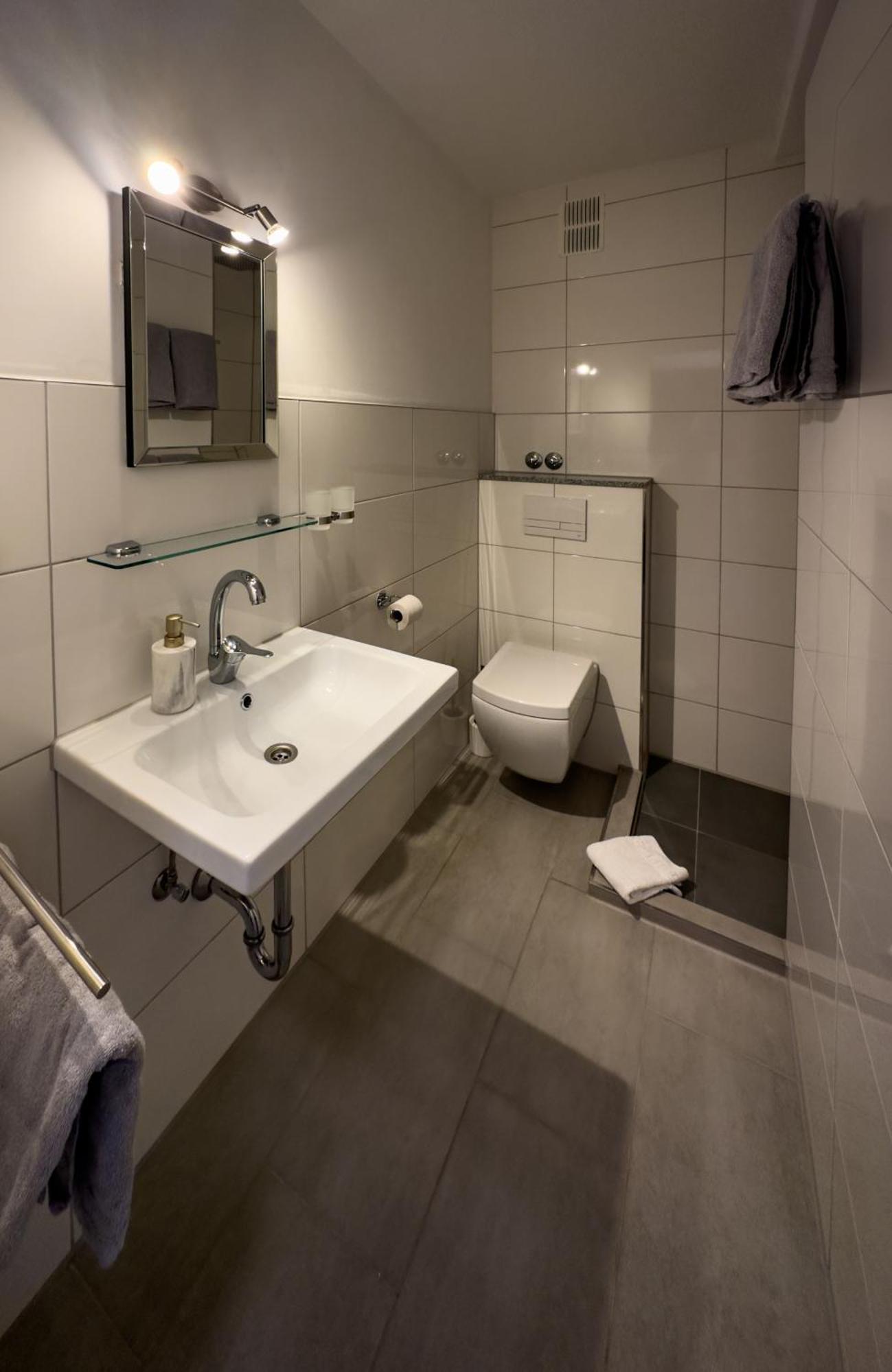 Hotel Schmidt Garni إسن المظهر الخارجي الصورة